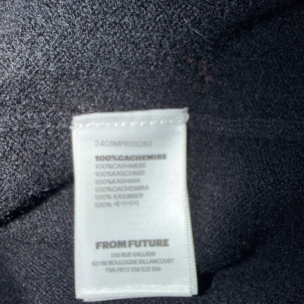 From Future Sweater Black Crewneck Two Tone 100% cashmerel Womens Medium - Picture 5 of 5